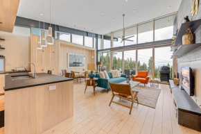 Elevation Ski-in, Ski-out in Northstar w Private Hot Tub & HOA Amenities Truckee